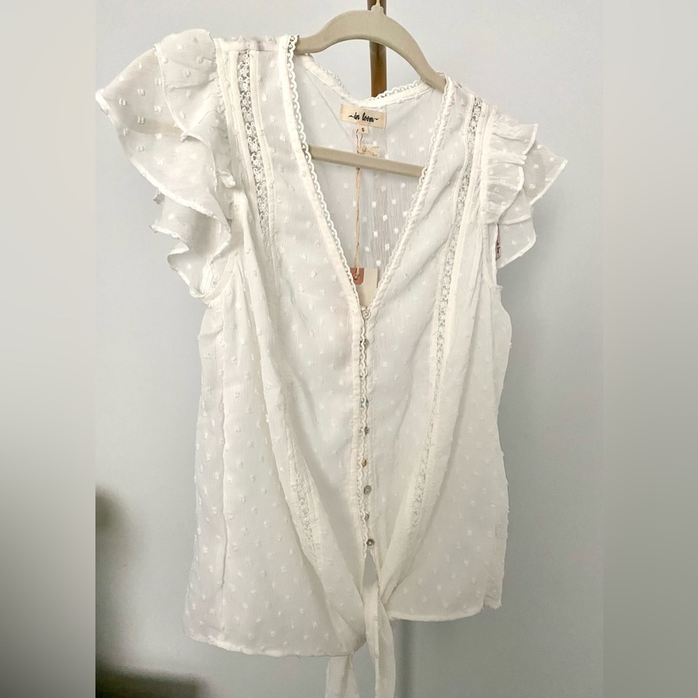NWT White Ruffled Button-Down Top - Picture 2 of 4